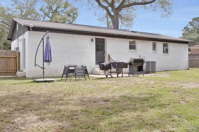 Welcome to this beautifully updated 3-bedroom, 2-bathroom home - photo 3