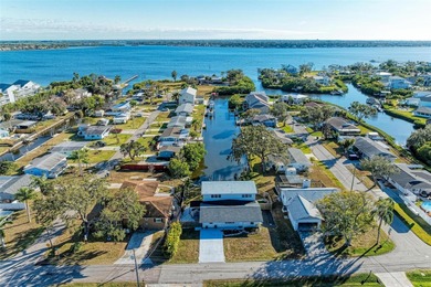 Manatee River Home Sale Pending in Ellenton Florida