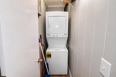 UNIT IS CURRENTLY UNDER MANAGEMENT AND ACTIVELY BEING RENTED. In - photo 12