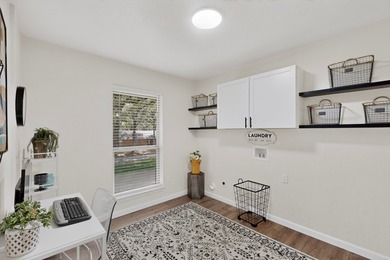 TOO GOOD TO BE TRUE!! Stunning home located in highly sought - photo 33
