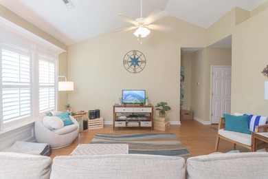 Coastal convenience, peaceful surroundings, and resort-style - photo 11