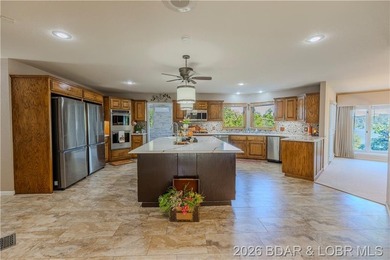 BACK ON MARKET AT NO FAULT OF SELLER. This 4000+ square foot - photo 6