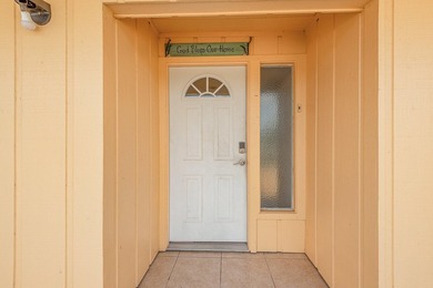 Enjoy an unbeatable location with easy access to spectacular - photo 3