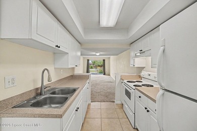 Enjoy an unbeatable location with easy access to spectacular - photo 7