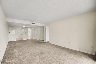 Enjoy an unbeatable location with easy access to spectacular - photo 10