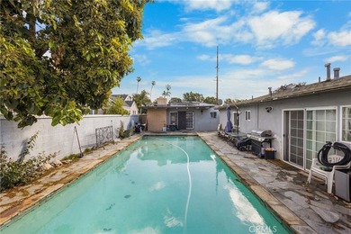Amazing Income Producing Two-on-a-Lot Opportunity + Private Pool - photo 16