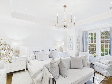 Masterfully reimagined by acclaimed Melissa Parker Interiors - photo 19