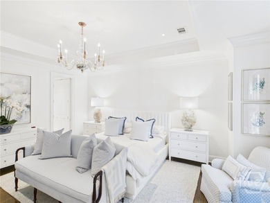 Masterfully reimagined by acclaimed Melissa Parker Interiors - photo 20
