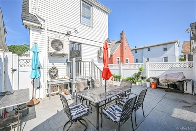 Renovated and Sunny Detached Colonial on a Great Block in the - photo 20
