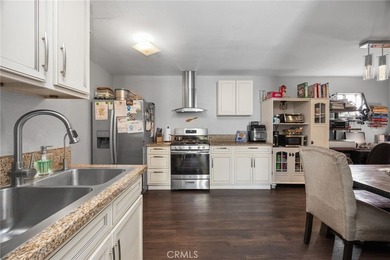 Amazing Income Producing Two-on-a-Lot Opportunity + Private Pool - photo 20