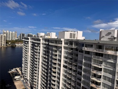 Little Maule Lake Condo For Sale in Aventura Florida