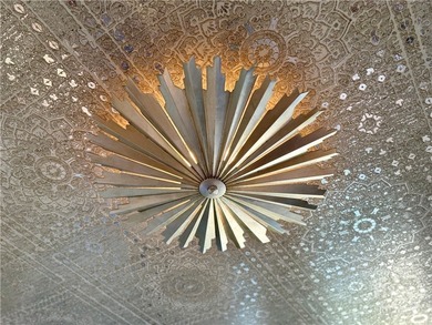 Masterfully reimagined by acclaimed Melissa Parker Interiors - photo 27