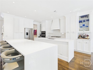 Masterfully reimagined by acclaimed Melissa Parker Interiors - photo 39