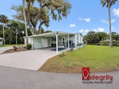 Welcome to your own slice of paradise in the highly sought-after - photo 3