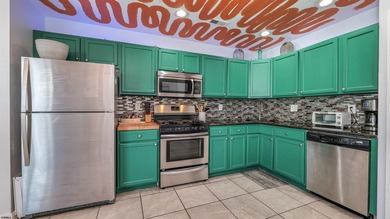 Just in time for summer! This single detached home with water - photo 15