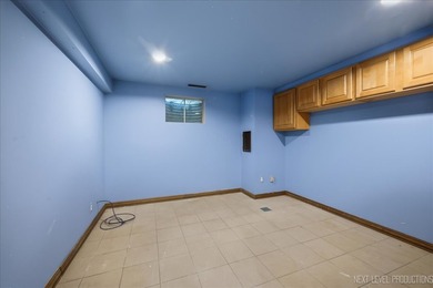 $10,000 to buyer for improvement credit at closing!!!! Prestbury - photo 31