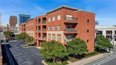 Exceptional three-bedroom condominium in popular Governor's - photo 36