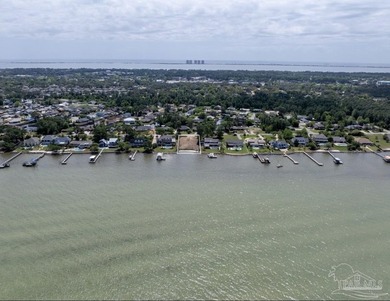 Rare bayfront lot in Gulf Breeze, Florida with a full 101 feet - photo 9