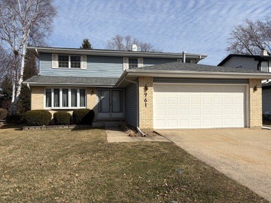 Lake Home For Sale in Carol Stream, Illinois