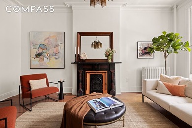 This may be the most unique two-bedroom charmer in Long Island - photo 1