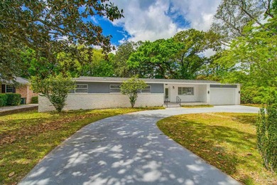 No Hoa! New Roof, New Water Heaters! Rare opportunity to own a - photo 1