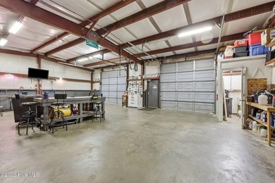 Country living at its best! This well-maintained brick ranch - photo 4