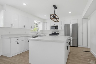 No Hoa! New Roof, New Water Heaters! Rare opportunity to own a - photo 9