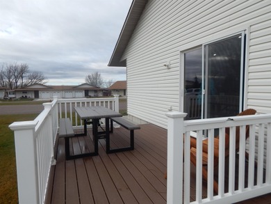 Easy living in this one level home in quiet 55+ community.This