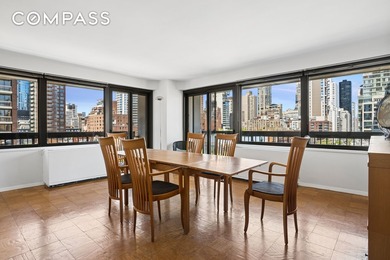 This exceptionally spacious and thoughtfully configured - photo 2