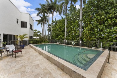 Discover this distinctive waterfront quadruplex in the Bel Lido - photo 28