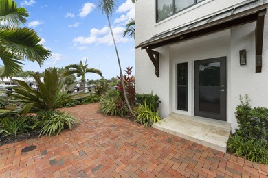 Discover this distinctive waterfront quadruplex in the Bel Lido - photo 29