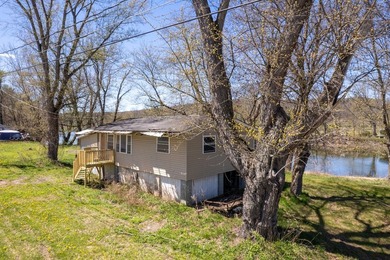 A beautiful riverfront location with 127' on the Susquehanna - photo 2