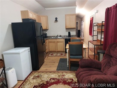 Move in ready! Well maintained 1 bedroom, 1 full bath Tiny Home - photo 3