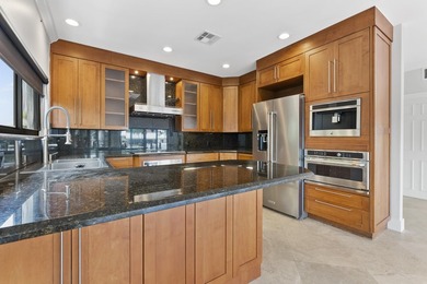 Discover this distinctive waterfront quadruplex in the Bel Lido - photo 36