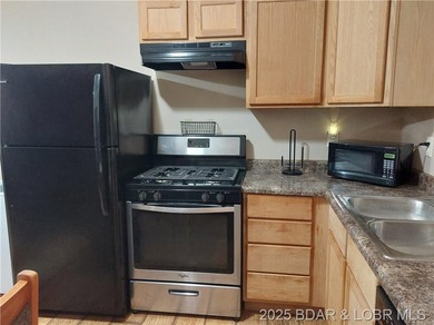 Move in ready! Well maintained 1 bedroom, 1 full bath Tiny Home - photo 7