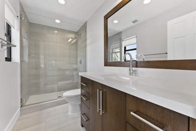 Discover this distinctive waterfront quadruplex in the Bel Lido - photo 39