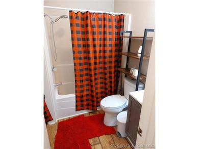 Move in ready! Well maintained 1 bedroom, 1 full bath Tiny Home - photo 10