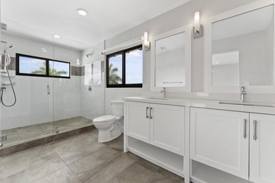 Discover this distinctive waterfront quadruplex in the Bel Lido - photo 41