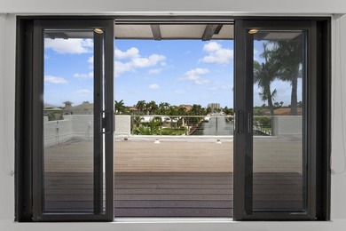 Discover this distinctive waterfront quadruplex in the Bel Lido - photo 43