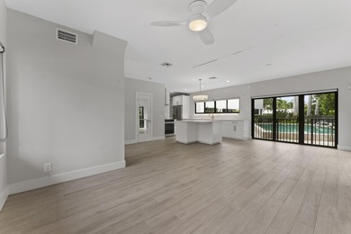 Discover this distinctive waterfront quadruplex in the Bel Lido - photo 46