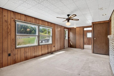 Want a setting with an ideal location close to town and near - photo 11
