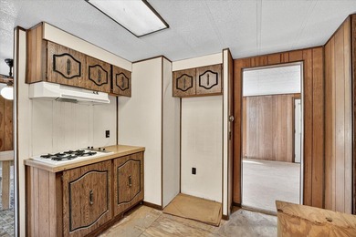 Want a setting with an ideal location close to town and near - photo 15