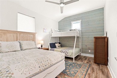 Gorgeous home provides the perfect coastal retreat as an - photo 20