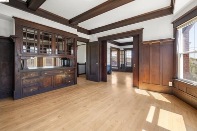 This beautifully preserved 1910 duplex blends timeless character - photo 22