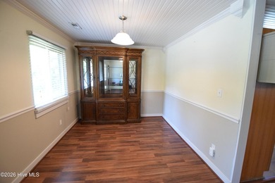 One property with numerous features. This property has two docks - photo 2