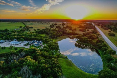 Welcome to Clear Lake Ranch in McLennan County. Located about 18 - photo 4