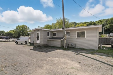 Want a setting with an ideal location close to town and near - photo 25