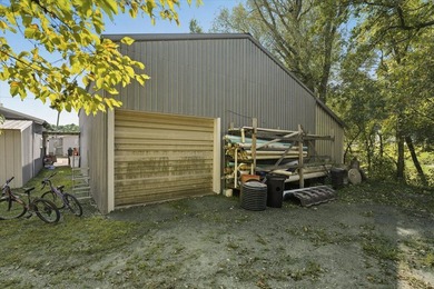 Want a setting with an ideal location close to town and near - photo 29