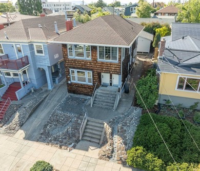 This beautifully preserved 1910 duplex blends timeless character - photo 30