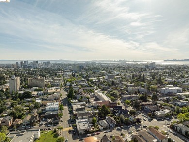 This beautifully preserved 1910 duplex blends timeless character - photo 33